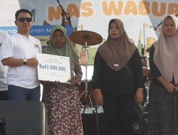 Senam Hari Jadi Kabupaten Mojokerto ke-733, Bupati Gus Barra Berikan Santunan