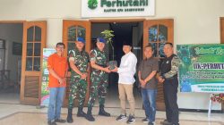 Dukung Ruang Terbuka Hijau, Perhutani Bondowoso Serahkan Bibit Buah ke Subdenpom