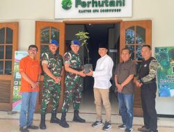 Dukung Ruang Terbuka Hijau, Perhutani Bondowoso Serahkan Bibit Buah ke Subdenpom