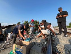 Gempur Sarang Narkoba di Bantaran Rel Ka, 4 Pelaku Narkoba Dibekuk