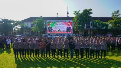 Polres Jombang Gelar Apel Pelayanan Peringatan Hari Buruh Internasional