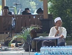 Hampir 1 Tahun Warga Banjarsari Istiqomah Mengadakan Khotmil Qur’an dan Do’a Bersama di Makam Mbah Sentono