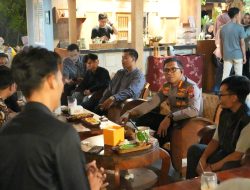 Komitmen Jaga Kondusifitas Kamtibmas, Kapolresta Sidoarjo Ngopi Bareng Mahasiswa