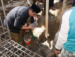 Peletakan Batu Pertama Pembangunan Kembali Masjid Terbakar, Wagub Jateng jadi Imam Salat Jumat di Tenda Darurat