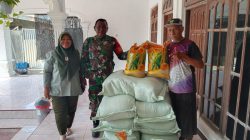 Babinsa Kodim Ponorogo Pendampingan Penyaluran Bantuan Benih Padi