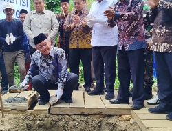 Menteri Prof dr. Abdul Mu’ti Groundbreaking Jembatan Penghubung di Karang Penang, Target Rampung 3 bulan