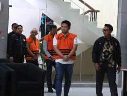 KPK Tahan Tiga Tersangka Korupsi Proyek Gedung Pemkab Lamongan, Kerugian Negara Capai Rp35,7 Miliar