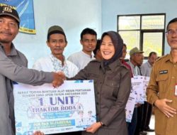 Dukung Tingkatkan Produksi, Pemkab Bojonegoro Salurkan 8 Alsintan Pada Poktan dan Gapoktan