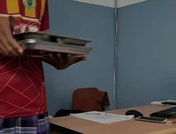 Ahli Gizi SPPG Live TikTok Bersarung Saat Jam Kerja, Kepala SPPG Akui Belum Punya Seragam