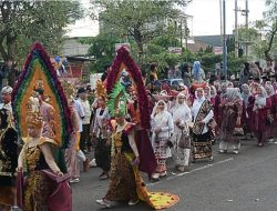 Semarak HUT ke-80, Parade Mighul dan Pawai Budaya Tampilkan Potensi Terbaik Lampung Utara