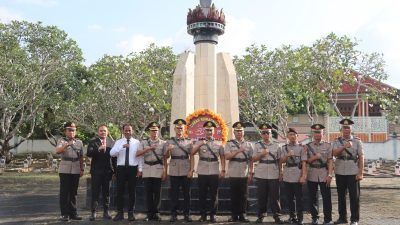 Polres Sampang Kenang Jasa Pahlawan Melalui Ziarah TMP Jelang Hari Bhayangkara ke-80