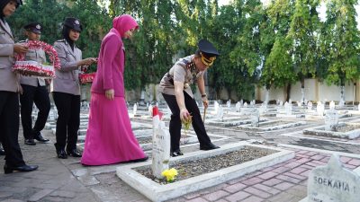 Jelang Hari Bhayangkara ke-80, Polres Bojonegoro Gelar Ziarah di Tiga Lokasi Makam Pahlawan