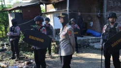 Gerebek Kampung Rawan Narkoba, Polres Sumbawa Amanakan 6,2 Gram Sabu dan Tersangka