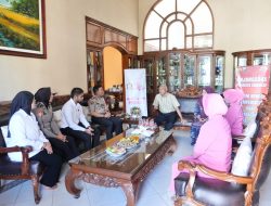 Anjangsana Hari Bhayangkara ke-80, Kapolresta Sidoarjo Pererat Silaturahmi dengan Purnawirawan Polri