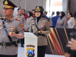 AKBP Yenni Diarty Resmi Jabat Kapolres, Polwan Pertama Pimpin Polres Bojonegoro