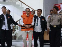 KPK Tahan Tersangka Dugaan Penerimaan Gratifikasi di Ditjen Pajak