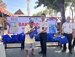 Lapas Kelas IIA Sidoarjo Gelar Bakti Sosial Bagikan 45 Paket Sembako untuk Warga Sekitar Lapas
