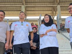Disaksikan Bupati Lumajang dan Forkompinda, Kesebelasan PKDI Mojokerto Menang atas PKDI Gresik 3-2