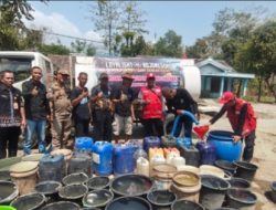 SH Terate Cabang Bojonegoro Salurkan Bantuan Air Bersih ke Warga Petak Malo