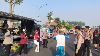 Sat Samapta Polresta Sidoarjo Hadir Amankan Aktivitas Masyarakat saat Olahraga Akhir Pekan