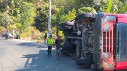 Truk Fuso Terguling di Jalan Jatisrono-Wonogiri, Diduga Tak Kuat Menanjak