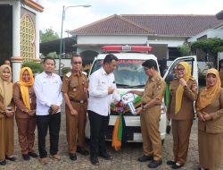 Dukung Layanan Gawat Darurat, PT Sinergi Gula Nusantara Serahkan Ambulans ke Pemkab Lampura