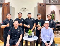 Senopati Mataram Kraton Surakarta Hadiningrat Surabaya Kunjungi Kediaman Joko Widodo