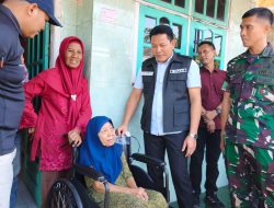 Pemkab Sidoarjo Salurkan Kursi Roda dan Bedah Rumah, Bupati Subandi Pastikan Pemerintah Hadir untuk Warga