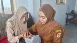 Pemdes Lojejer bersama Dispendukcapil Jember Jemput Bola Perekaman e-KTP bagi Pemula dan Lansia