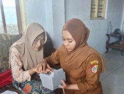 Pemdes Lojejer bersama Dispendukcapil Jember Jemput Bola Perekaman e-KTP bagi Pemula dan Lansia
