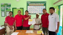 Perhutani KPH Bondowoso Tandatangani dan Serahkan PKS Agroforestry kepada LMDH Spirit Ijen dan LMDH Gunung Hijau