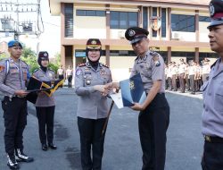 Respons Cepat Diapresiasi, Dua Polisi Bojonegoro Diganjar Penghargaan