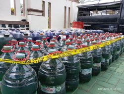 Pria Warga Bulukerto Ditangkap Polisi Diduga Timbun Ribuan Liter BBM Subsidi Jenis Pertalite