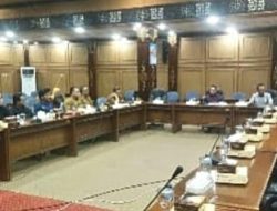Komisi B DPRD Sidoarjo Bahas Permohonan Diskon Retribusi PBG Rp2,67 Miliar, Perusahaan Diminta Ajukan Ulang ke Bupati