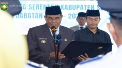 Lantik 18 Kepala Desa, Bupati H. Jarot Tegaskan: Menang Pilkades Harus Dibuktikan dengan Kerja Nyata