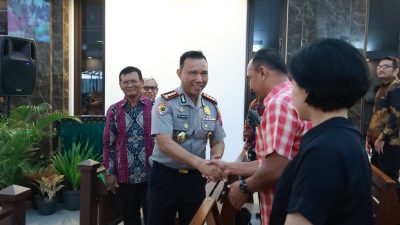 Wakapolda Jatim Gelar Minggu Kasih di GKJW Waru Sidoarjo, Ingatkan Bahaya Hoaks dan Bullying