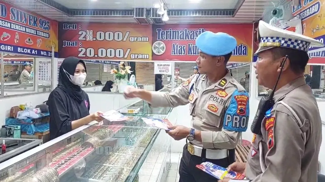 Polres Wonogiri Sosialisasikan Operasi Keselamatan Di Pasar Wonogiri 1