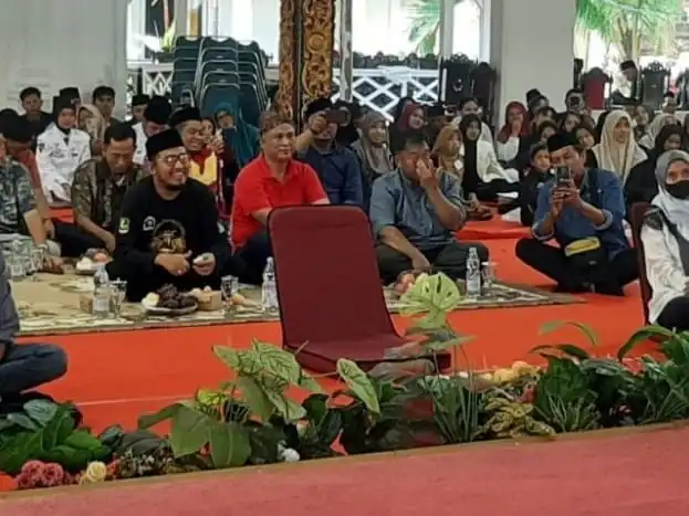 Bupati Sumenep Dengan Puisi Bangun Semangat Generasi Bangsa Melalui Karya Bung Karno