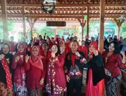 Syahrul Alim Ketua DPRD Kota Blitar Hadir dalam Sosialisasi Peran Perempuan dalam Pengolahan Sampah pada Hari Kartini