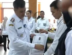 Wali Kota Blitar Serahkan 204 SK ASN dan P3K