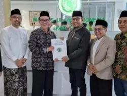 Bupati Achmad Fauzi Menerima Mandat Sebagai Pengurus MUI Jawa Timur