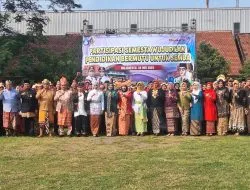 Pemkab Mojokerto Gelar Upacara Hardiknas di SMPN 2 Mojosari, Tema “Partisipasi Semesta Wujudkan Pendidikan Bermutu Untuk Semua”